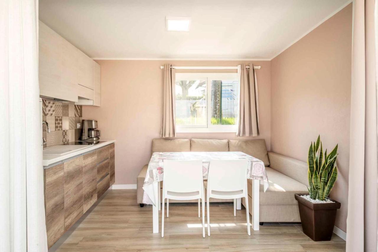 Apartment In Manerba Del Garda 22048 Exterior foto