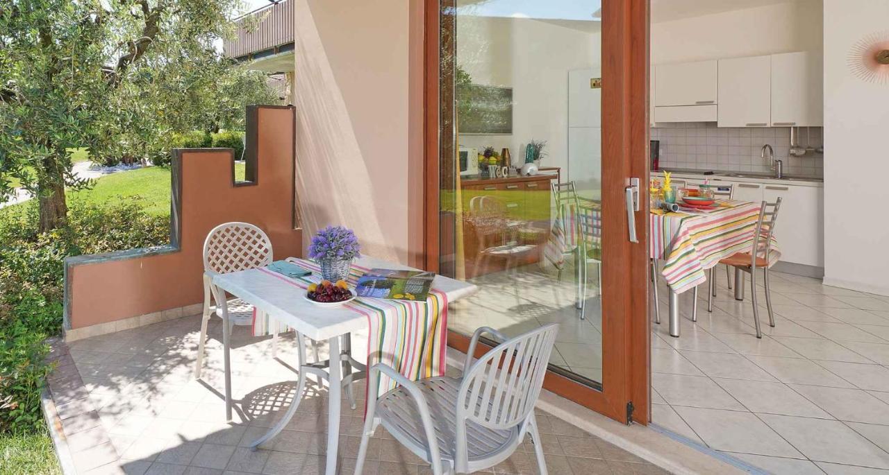 Apartment In Manerba Del Garda 22048 Exterior foto